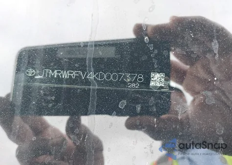 2019 Toyota Rav4 Hybrid Xle z USA, uszkodzony, nr VIN JTMRWRFV4KD007378